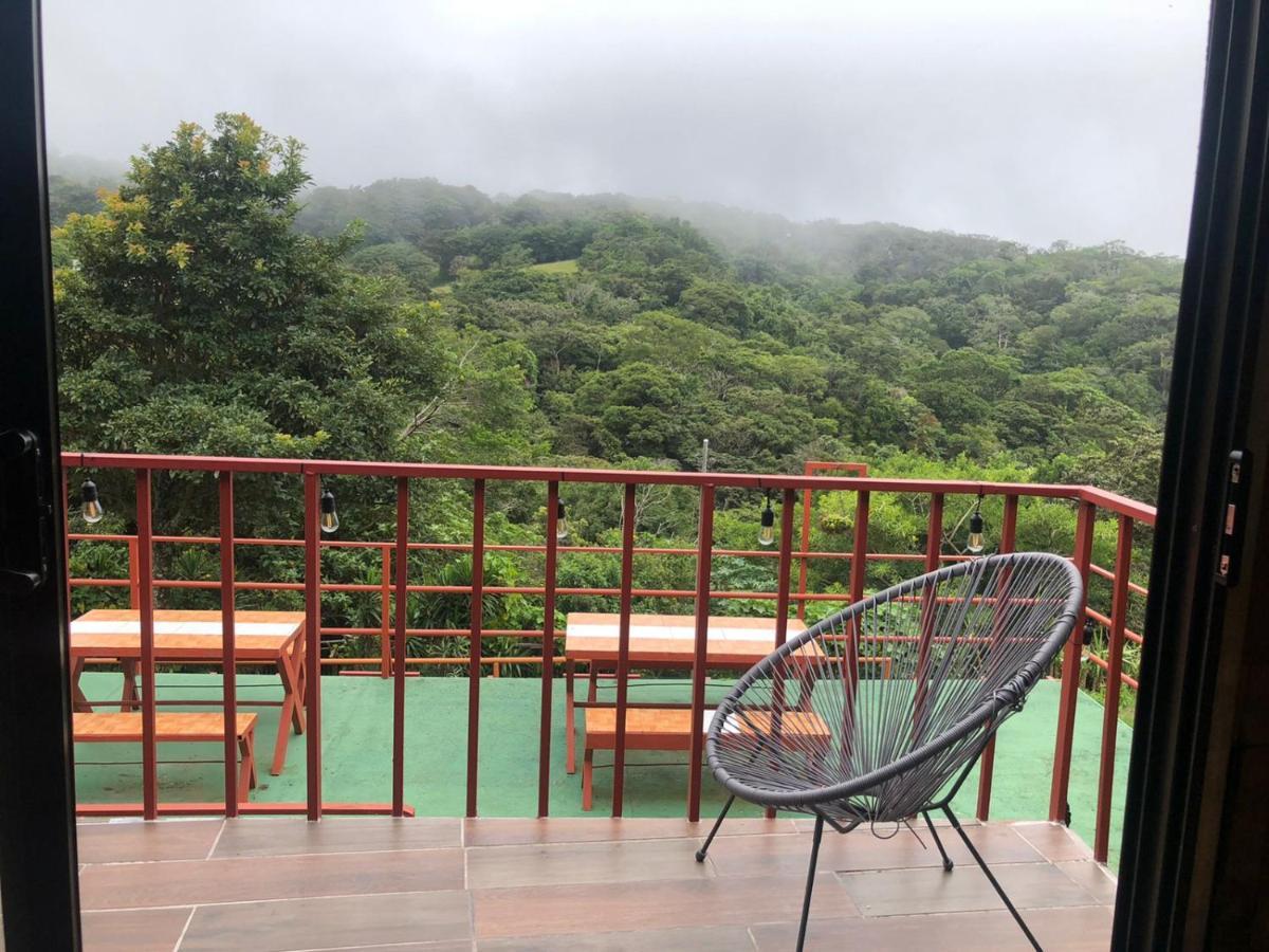 Monteverde Monkey Hostel Экстерьер фото