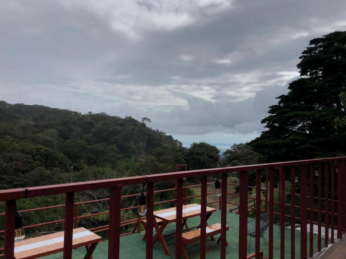 Monteverde Monkey Hostel Экстерьер фото