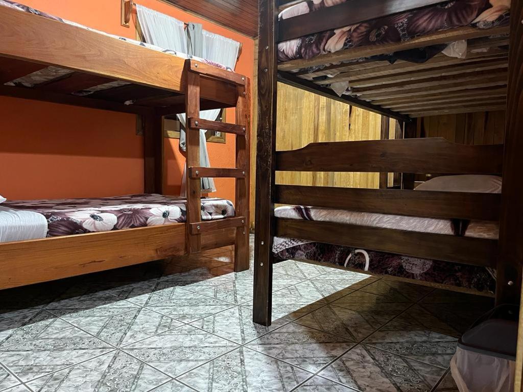 Monteverde Monkey Hostel Экстерьер фото